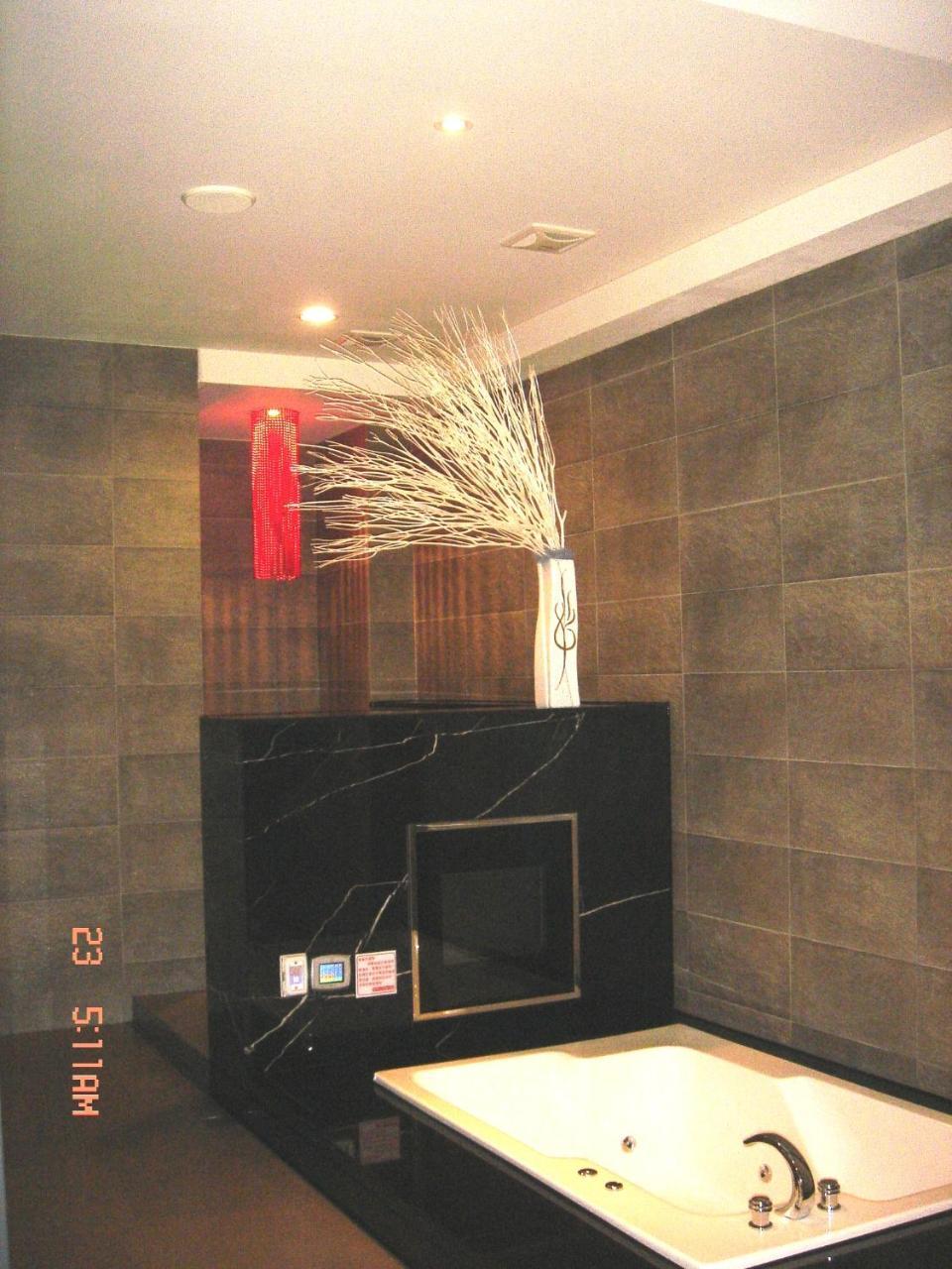 Hip Spa Motel Taichung Exterior photo